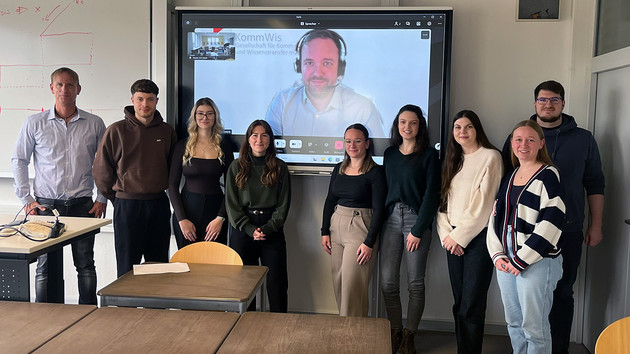 Studierende diskutieren mit KommWis die Umsetzung des Onlinezugangsgesetzes in Rheinland-Pfalz