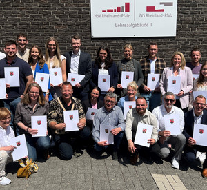 Gruppenfoto der Teilnehmenden an der Fortbildungsqualifizierung nach A 10.